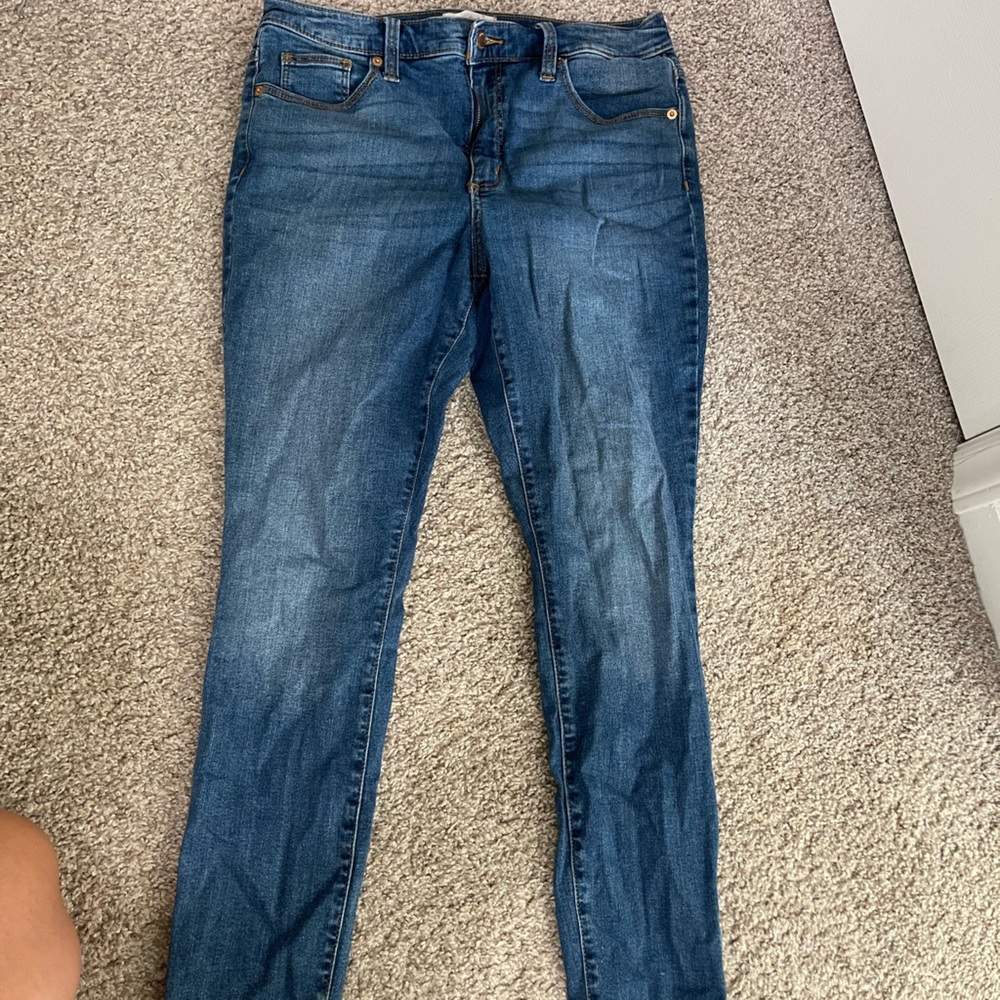 Universal Thread Dark Blue Skinny Jeans